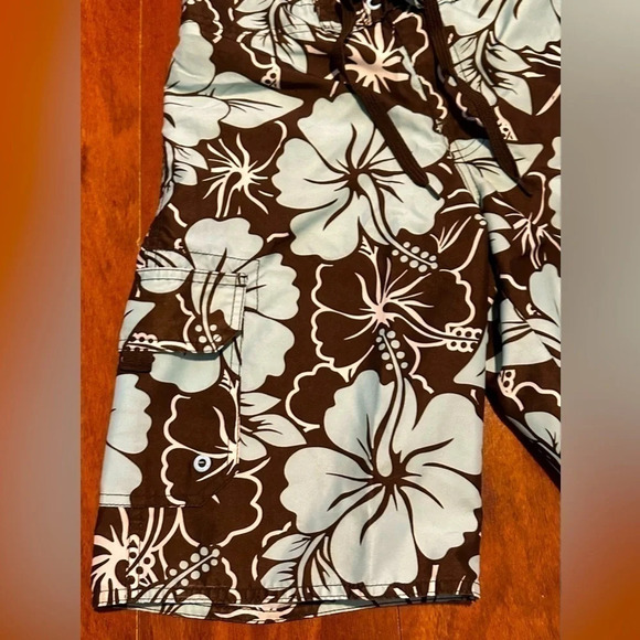 Hang Ten Boys Swim Trunks - Picture 5 of 10